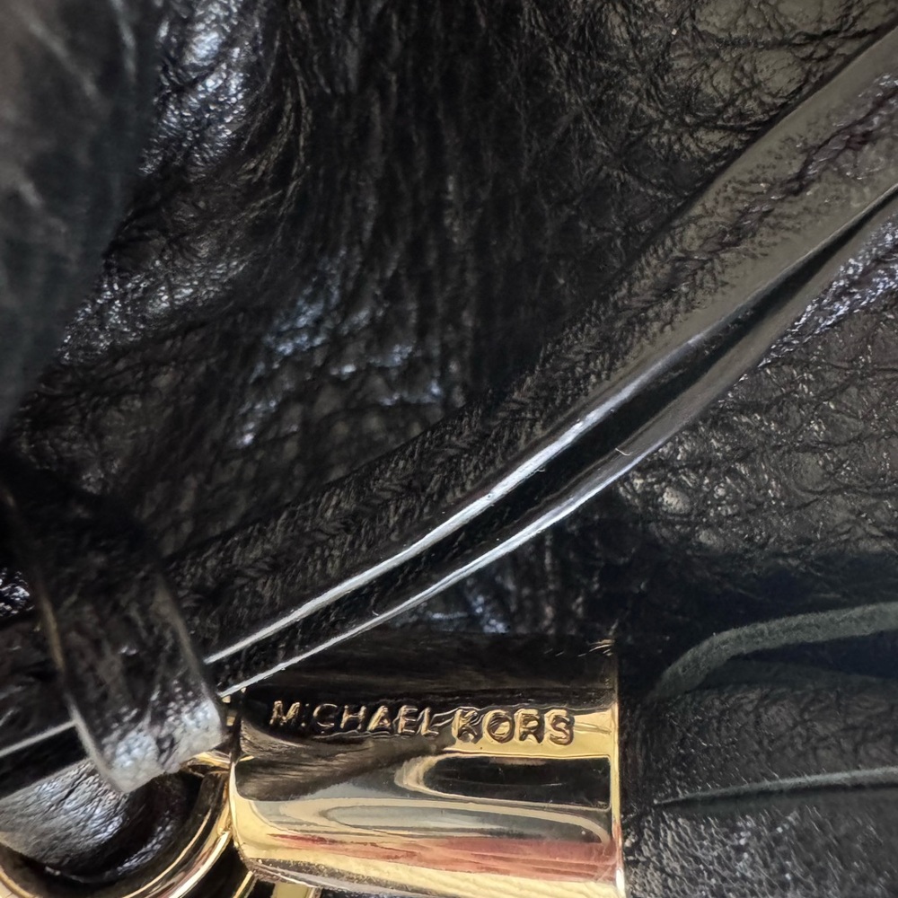 Michael Kors Fulton Drawstring Pebbled Handbag - Picture 4 of 14